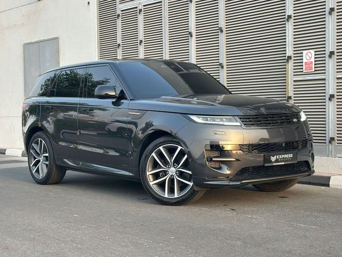 Подержанный Land Rover Range Rover Sport P530 III, 4.4 л, 2023 в Дубае от Express Motors Серый цвет. Корейская | AUTO.AE