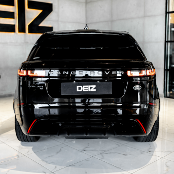 Land Rover Range Rover Velar P250 I, 2023 رجال الأعمال دفع رباعي 5 أبواب للتأجير في في دبي من DEIZ، اللون أسود | AUTO.AE