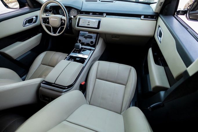 Подержанный Land Rover Range Rover Velar I, 2.0 л, 2022 в Дубае от Linda Cars Черный цвет. GCC | AUTO.AE
