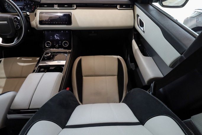 Подержанный Land Rover Range Rover Velar I, 2.0 л, 2018 в Дубае от Linda Cars Белый цвет. GCC | AUTO.AE