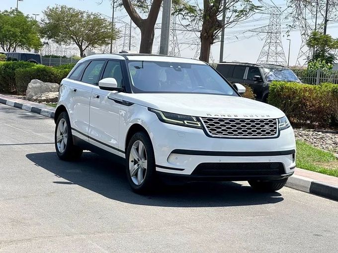 Подержанный Land Rover Range Rover Velar P250 I, 2.0 л, 2019 в Дубае от Formula Motors Белый цвет. GCC | AUTO.AE