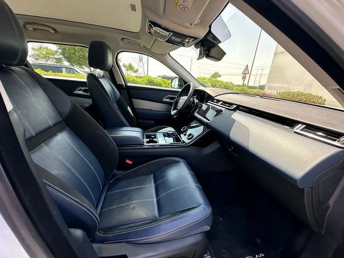 Подержанный Land Rover Range Rover Velar P250 I, 2.0 л, 2019 в Дубае от Formula Motors Белый цвет. GCC | AUTO.AE