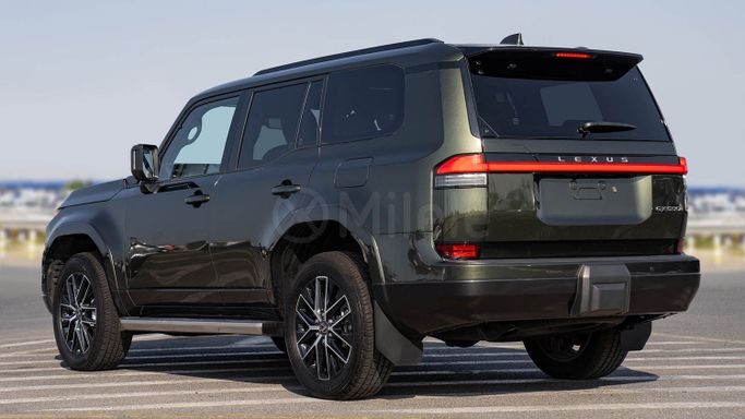 جديدة Lexus GX 550 ثالثاً, 3.4 l, 2024 في في دبي من Milele، اللون أخضر. أخرى | AUTO.AE