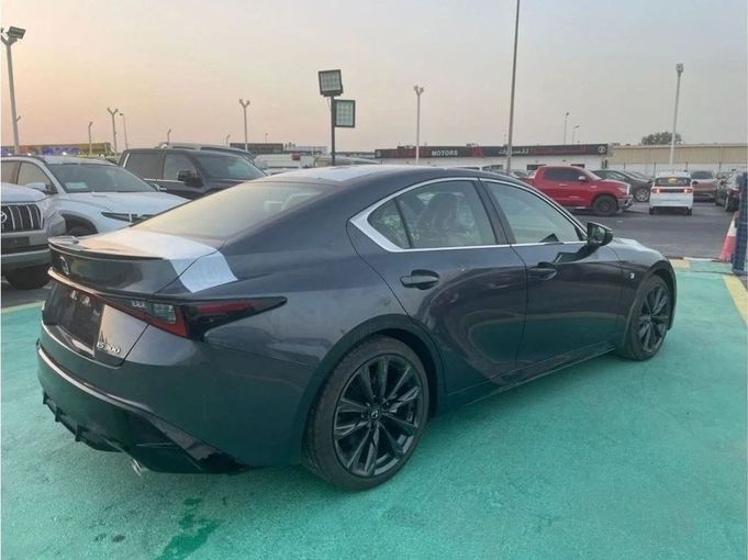 Новый Lexus IS 300 III Рестайлинг 2, 2.0 л, 2024 в Дубае от Mohamed Hakim Motors Серый цвет. GCC | AUTO.AE