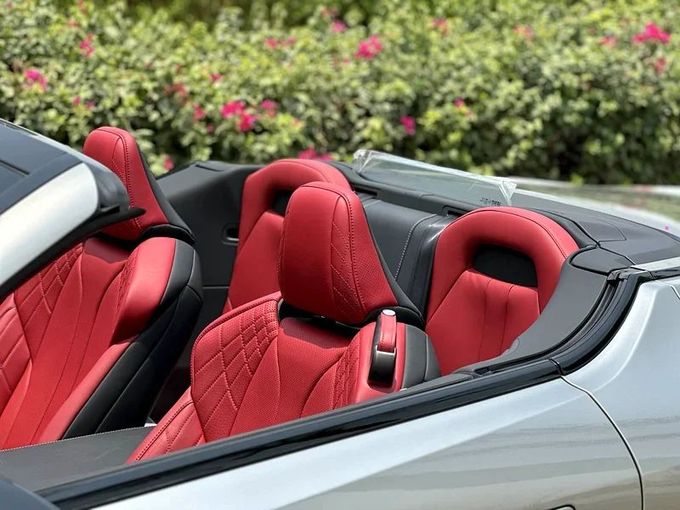 مستعملة Lexus LC 500 I, 5.0 l, 2023 في في دبي من Alta Class Motors، اللون فضي. مواصفات الخليج | AUTO.AE