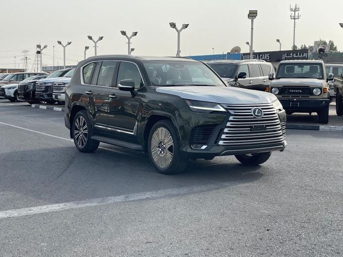 Новый Lexus LX 600 IV, 3.4 л, 2024 в Дубае от Bormela Cars Зеленый цвет. GCC | AUTO.AE