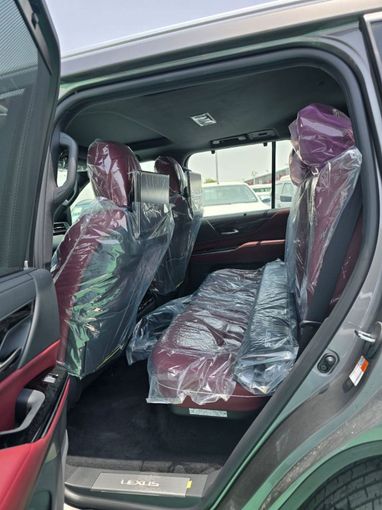 Новый Lexus LX 600 IV, 3.4 л, 2025 в Дубае от Mohamed Hakim Motors Черный цвет. GCC | AUTO.AE