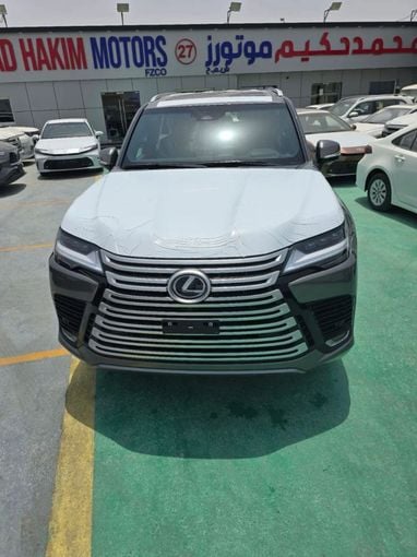 Новый Lexus LX 600 IV, 3.4 л, 2025 в Дубае от Mohamed Hakim Motors Черный цвет. GCC | AUTO.AE