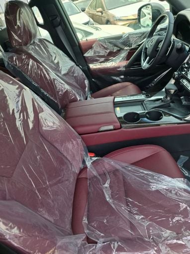 Новый Lexus LX 600 IV, 3.4 л, 2025 в Дубае от Mohamed Hakim Motors Черный цвет. GCC | AUTO.AE