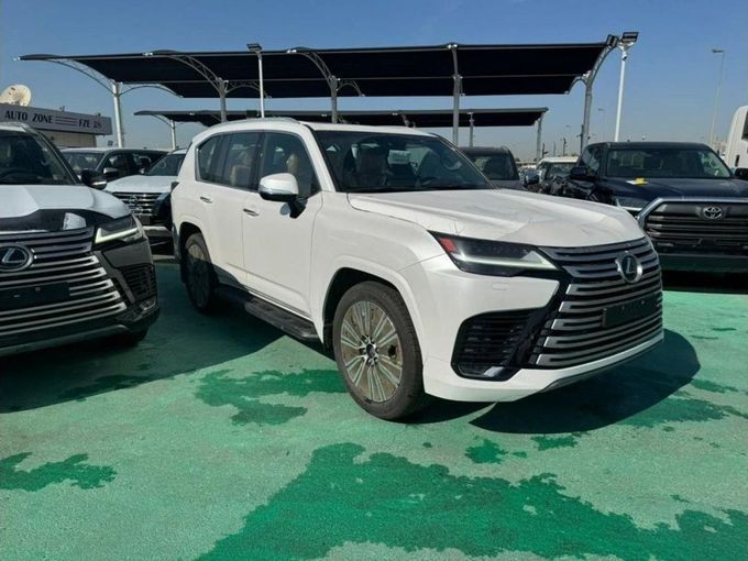 Новый Lexus LX 500d IV, 3.3 л, 2024 в Дубае от Mohamed Hakim Motors Белый цвет. GCC | AUTO.AE