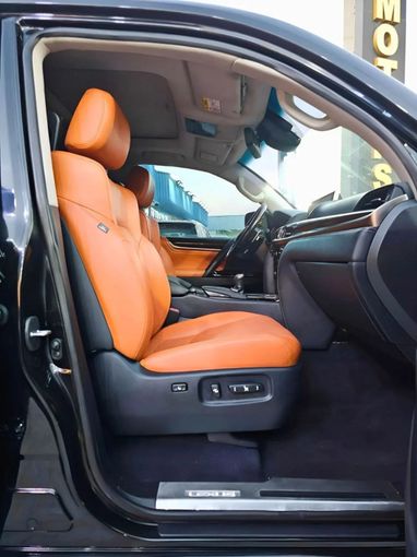 Новый Lexus LX 570 III Рестайлинг 2, 5.7 л, 2017 в Дубае от SK Motors Черный цвет. GCC | AUTO.AE
