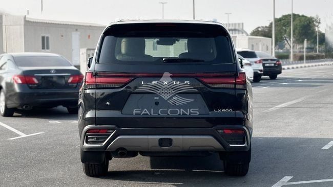Новый Lexus LX 600 IV, 3.4 л, 2023 в Дубае от Falcons GT Motors FZCO Черный цвет. GCC | AUTO.AE