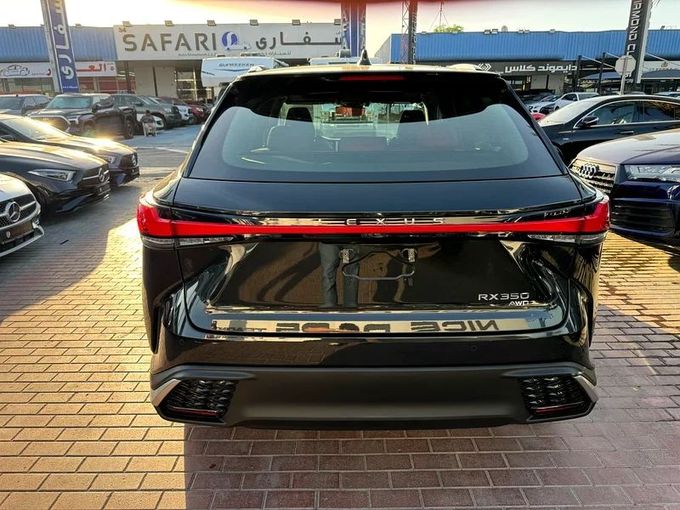 Подержанный Lexus RX 350 V, 2.4 л, 2024 в Дубае от Nice Cars Motos Черный цвет. GCC | AUTO.AE