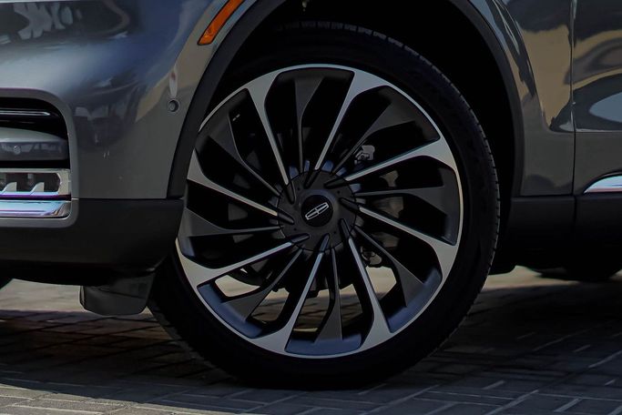 Подержанный Lincoln Aviator II, 3.0 л, 2023 в Дубае от Linda Cars Серый цвет. GCC | AUTO.AE