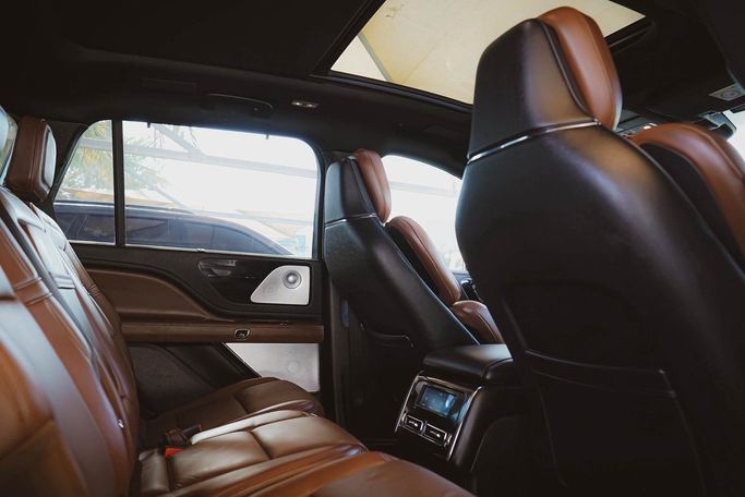 Подержанный Lincoln Aviator II, 3.0 л, 2023 в Дубае от Linda Cars Серый цвет. GCC | AUTO.AE