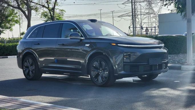 Новый LiXiang L7 I Рестайлинг, 1.5 л, 2025 в Дубае от Alwan Global Cars Серый цвет. Other | AUTO.AE