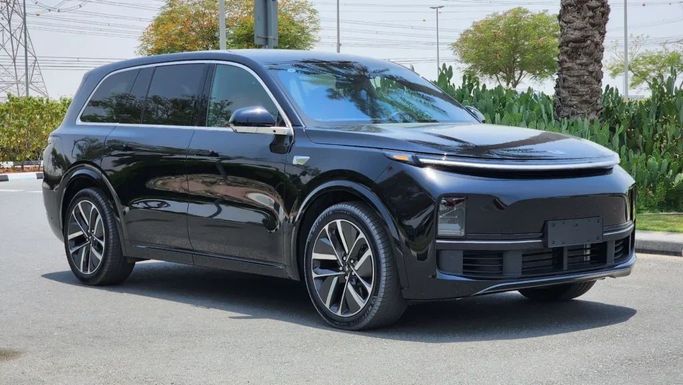 Новый LiXiang L9 I Рестайлинг, 1.5 л, 2024 в Дубае от Alwan Global Cars Черный цвет. Other | AUTO.AE