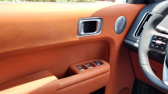 جديدة LiXiang L9 أنا شد الوجه, 1.5 l, 2024 في في دبي من Alwan Global Cars، اللون أسود. أخرى | AUTO.AE