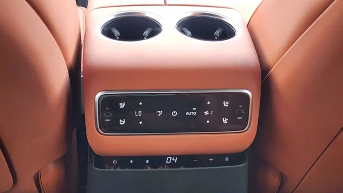 جديدة LiXiang L9 أنا شد الوجه, 1.5 l, 2024 في في دبي من Alwan Global Cars، اللون أسود. أخرى | AUTO.AE