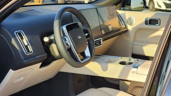 جديدة LiXiang L9 أنا شد الوجه, 1.5 l, 2024 في في دبي من Alwan Global Cars، اللون أسود. أخرى | AUTO.AE