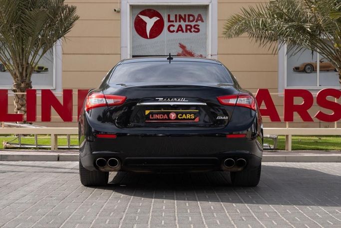 Used Maserati Ghibli III Facelift, 3.0 l, 2017 in Dubai by Linda Cars, Black color. GCC Specs | AUTO.AE