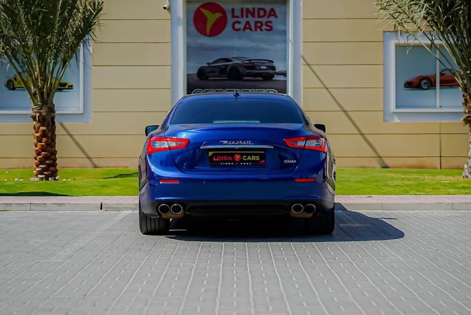 Подержанный Maserati Ghibli III, 3.0 л, 2015 в Дубае от Linda Cars Синий цвет. GCC | AUTO.AE