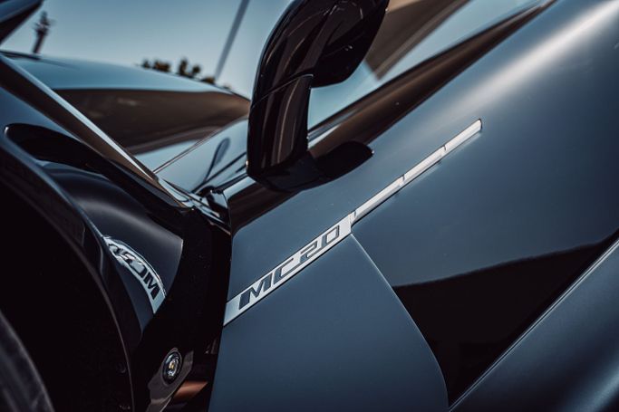 Maserati MC20, 2023 رياضي كوبيه للتأجير في في دبي من POF RENTAL، اللون أسود | AUTO.AE