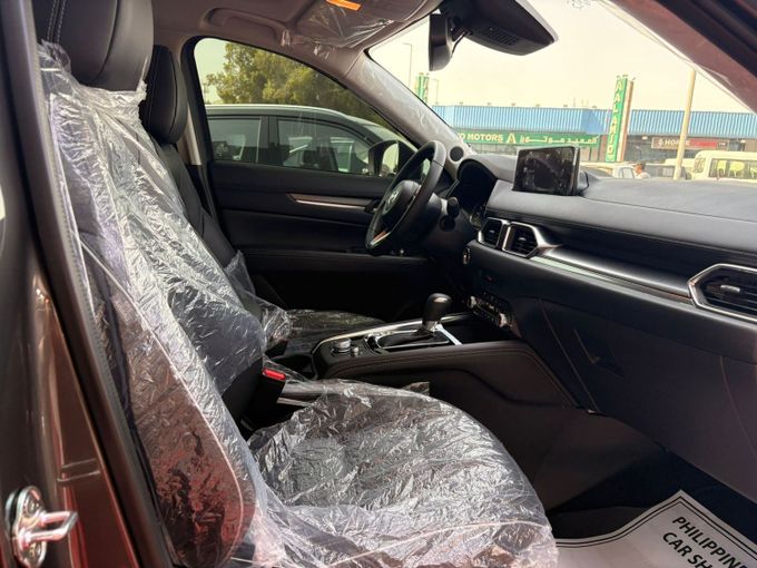 مستعملة Mazda CX-5 شد الوجه الثاني, 2.5 l, 2025 في في دبي من Philippine Used Cars Showroom، اللون رمادي. مواصفات الخليج | AUTO.AE