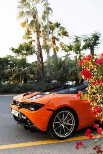 McLaren 720S Spider, 2023 родстер spider спорт класса в Дубае от AVA car rental оранжевый цвет | AUTO.AE