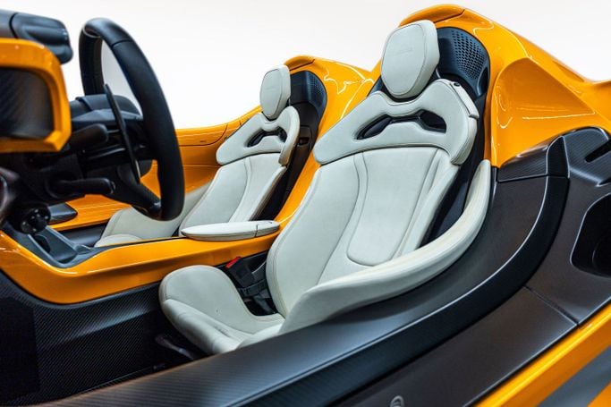Новый McLaren Elva, 4.0 л, 2021 в Дубае от PUPIL OF FATE MOTORS Оранжевый цвет. GCC | AUTO.AE
