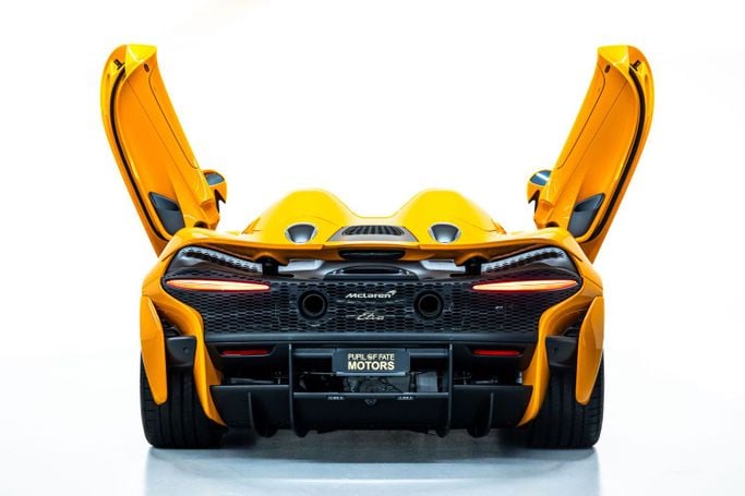 Новый McLaren Elva, 4.0 л, 2021 в Дубае от PUPIL OF FATE MOTORS Оранжевый цвет. GCC | AUTO.AE