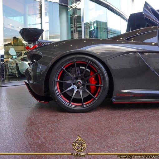 Подержанный McLaren P1, 3.8 л, 2015 в Дубае от Q Motors Серый цвет. GCC | AUTO.AE