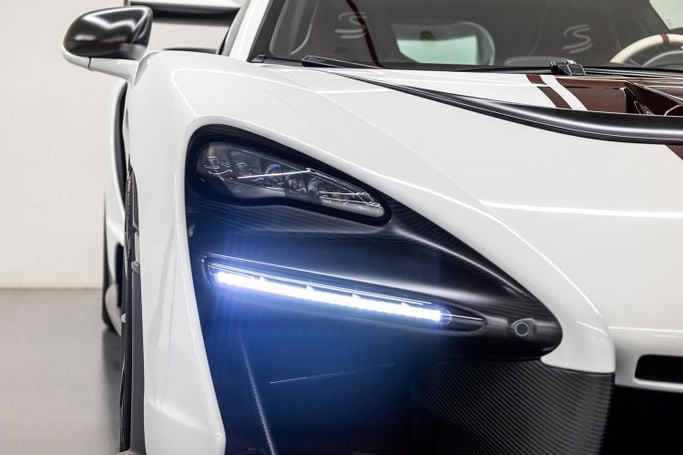 Подержанный McLaren Senna, 4.0 л, 2019 в Дубае от PUPIL OF FATE MOTORS Белый цвет. GCC | AUTO.AE