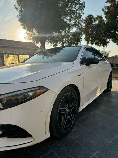 مستعملة Mercedes-Benz A-Class 220 IV (W177), 2.0 l, 2020 في في دبي، اللون أبيض. المواصفات الأمريكية | AUTO.AE