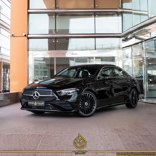 Новый Mercedes-Benz A-Class 180 IV (W177) Рестайлинг, 1.3 л, 2025 в Дубае от Q Motors Черный цвет. GCC | AUTO.AE