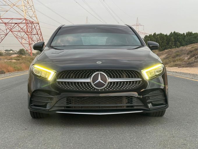 Подержанный Mercedes-Benz A-Class 200 IV (W177), 1.3 л, 2019 в Дубае от C7 Motors Черный цвет.  | AUTO.AE