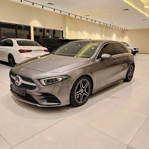 Подержанный Mercedes-Benz A-Class 250 IV (W177), 2.0 л, 2020 в Дубае от Alta Class Motors Серебристый цвет. GCC | AUTO.AE