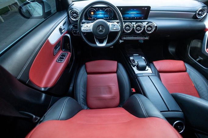 Подержанный Mercedes-Benz A-Class 250 IV (W177), 2.0 л, 2020 в Дубае от Linda Cars Белый цвет. GCC | AUTO.AE