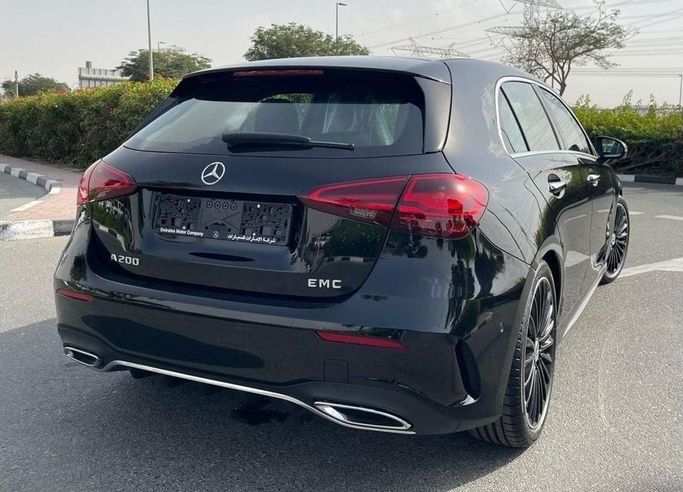 Новый Mercedes-Benz A-Class 200 IV (W177) Рестайлинг, 1.3 л, 2025 в Дубае от Auto Gallery DXB Черный цвет. GCC | AUTO.AE