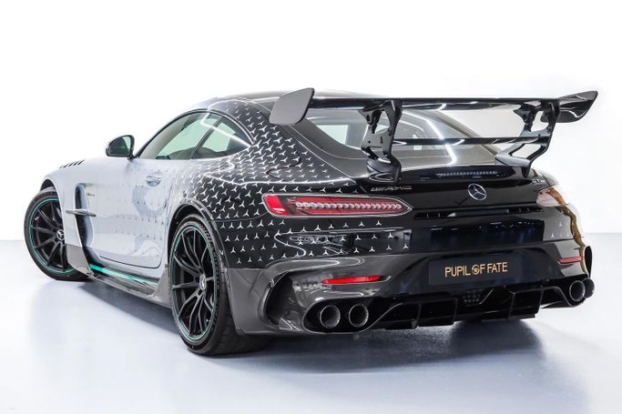 Новый Mercedes-Benz AMG GT Black Series I Рестайлинг, 4.0 л, 2022 в Дубае от PUPIL OF FATE MOTORS Серебристый цвет. GCC | AUTO.AE
