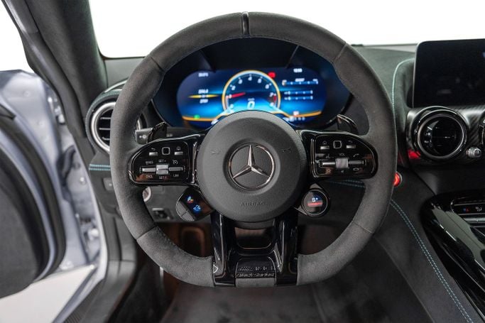 Подержанный Mercedes-Benz AMG GT S I Рестайлинг, 4.0 л, 2021 в Дубае от PUPIL OF FATE MOTORS Серебристый цвет. Европейская | AUTO.AE