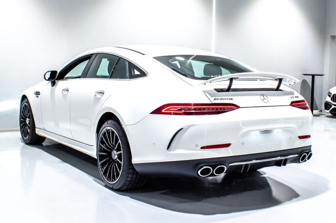 Подержанный Mercedes-Benz AMG GT I Рестайлинг, 4.0 л, 2021 в Дубае от C7 Motors Белый цвет.  | AUTO.AE