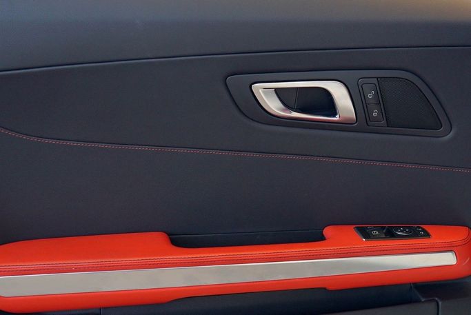 Подержанный Mercedes-Benz AMG GT S I, 4.0 л, 2016 в Дубае от Linda Cars Белый цвет. Японская | AUTO.AE
