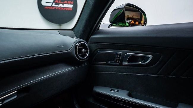 Used Mercedes-Benz AMG GT R I Facelift, 4.0 l, 2018 in Dubai by Al Ain Class Motors, Green color. European Specs | AUTO.AE