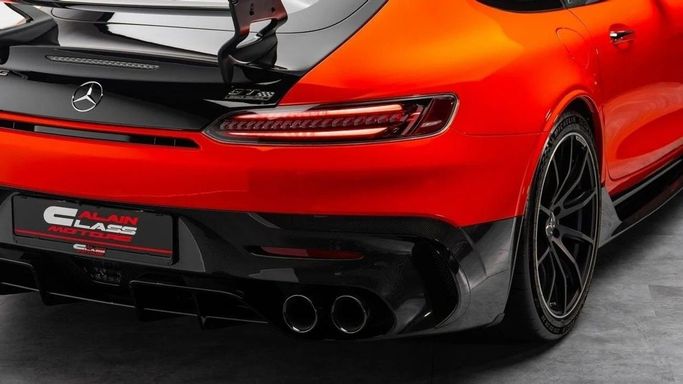 Новый Mercedes-Benz AMG GT Black Series I Рестайлинг, 4.0 л, 2021 в Дубае от Al Ain Class Motors Оранжевый цвет. GCC | AUTO.AE