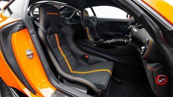 Новый Mercedes-Benz AMG GT Black Series I Рестайлинг, 4.0 л, 2021 в Дубае от Al Ain Class Motors Оранжевый цвет. GCC | AUTO.AE