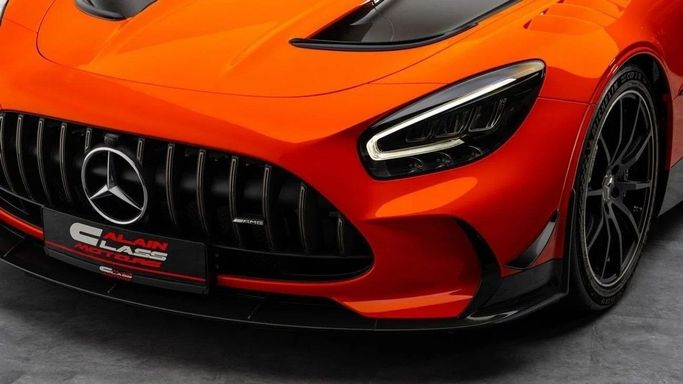 Новый Mercedes-Benz AMG GT Black Series I Рестайлинг, 4.0 л, 2021 в Дубае от Al Ain Class Motors Оранжевый цвет. GCC | AUTO.AE