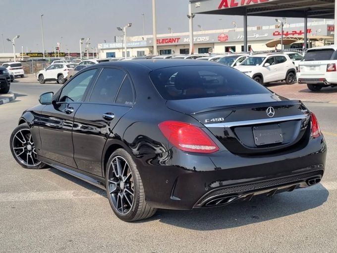 Подержанный Mercedes-Benz C-Class AMG 43 AMG IV (W205), 3.0 л, 2016 в Дубае от Saeed Auto Черный цвет. Японская | AUTO.AE