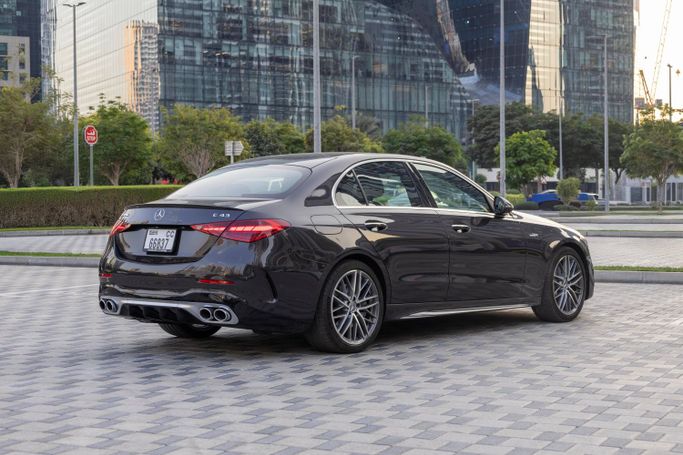 Mercedes-Benz C-Class 300 V (W206), 2023 قياسي سيدان للتأجير في في دبي من Macan Luxury Motors، اللون رمادي | AUTO.AE