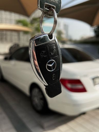 Подержанный Mercedes-Benz C-Class 180 III (W204) Рестайлинг, 1.6 л, 2013 в Дубае Белый цвет. GCC | AUTO.AE